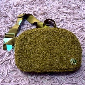 NWT Steve Madden fuzzy belt bag or Fanny pack